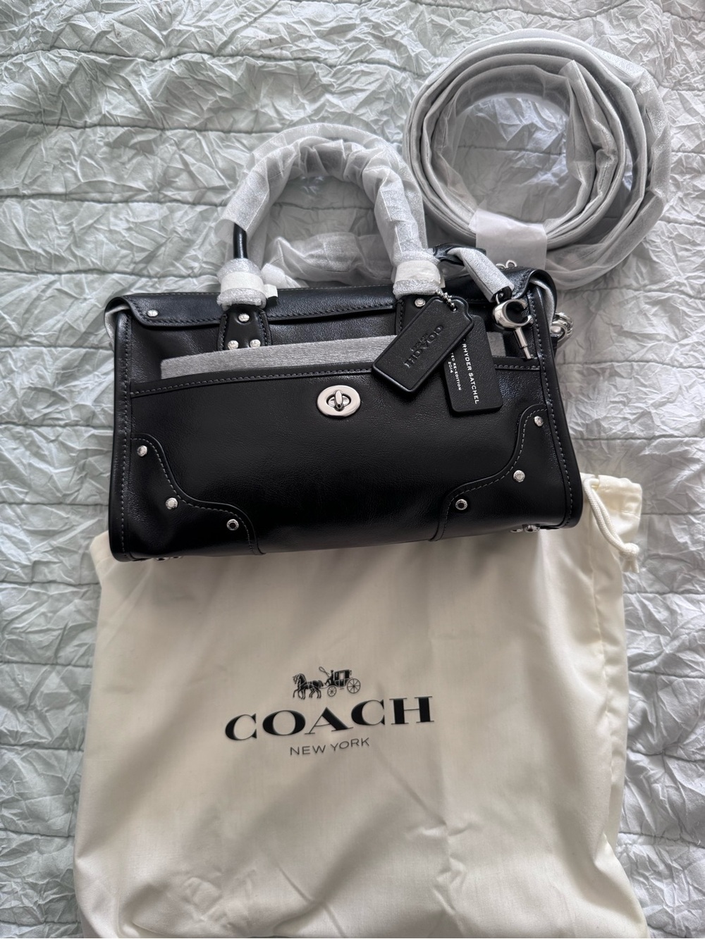 NWT Coach Rhyder 24 in black